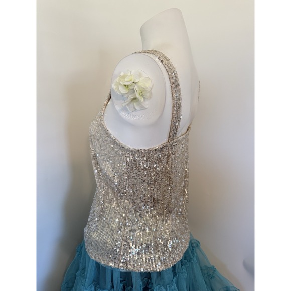 Love on a Hanger Medium Sequin Tank Top Shell Silver Sparkle Disco V Neck NWOT - Picture 16 of 16
